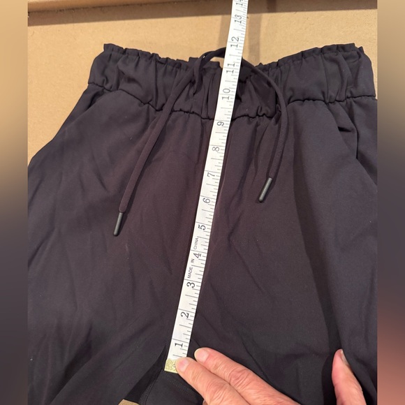 Lululemon Black Joggers - Size 2 - Picture 12 of 15